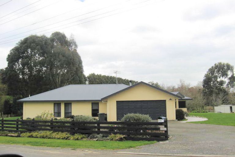 Photo of property in 124a Kawiu Road, Levin, 5510