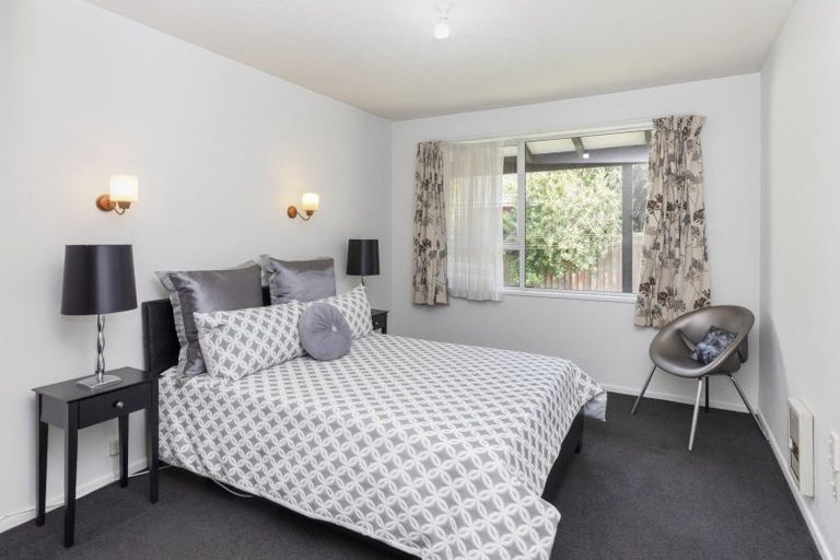 Photo of property in 2/12 Steadman Road, Broomfield, Christchurch, 8042