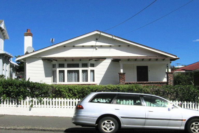 Photo of property in 5 Mersey Street, Island Bay, Wellington, 6023