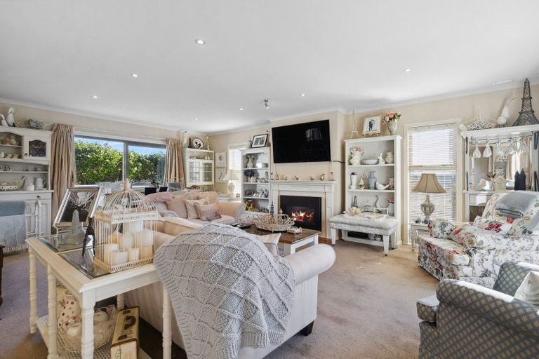 Photo of property in 69 Saint Ives Drive, Camborne, Porirua, 5026