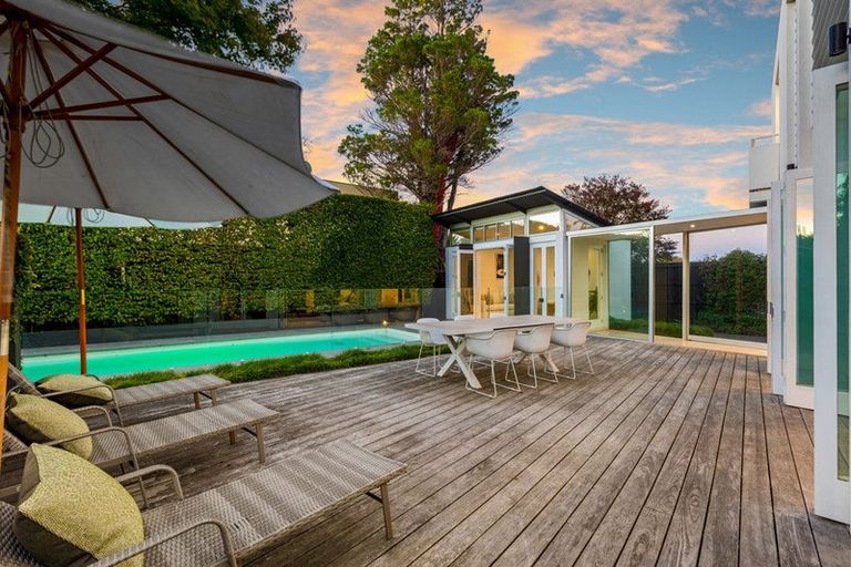 Photo of property in 100a Glandovey Road, Fendalton, Christchurch, 8052