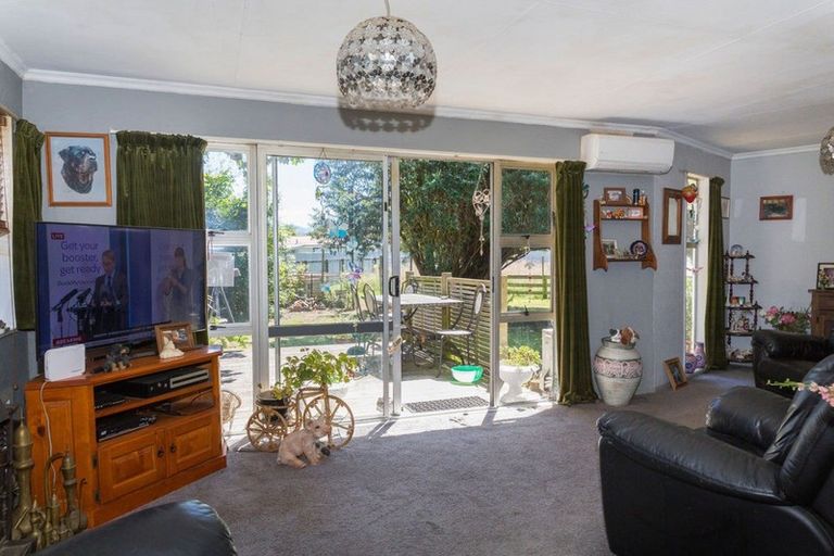 Photo of property in 12 Mathew Street, Dannevirke, 4930