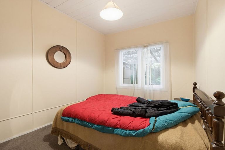 Photo of property in 9 Hawkhurst Road, Lyttelton, 8082