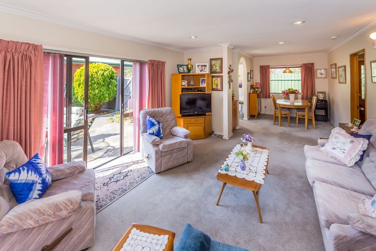 Photo of property in 110 Selwyn Street, Somerfield, Christchurch, 8024