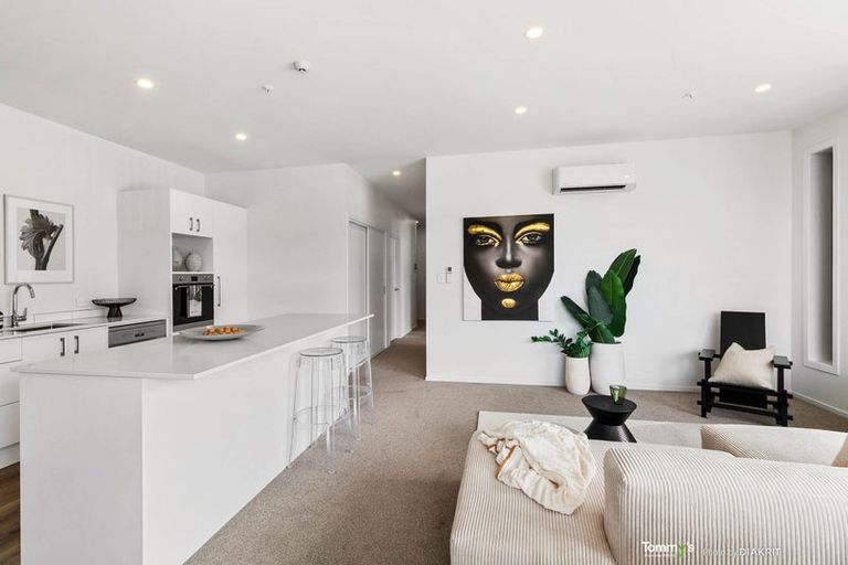 Photo of property in 301/2u Onepu Road, Kilbirnie, Wellington, 6022