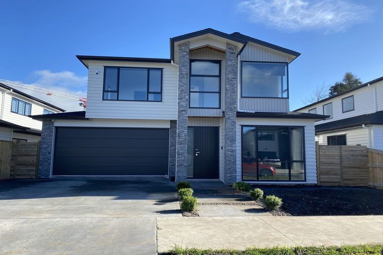Photo of property in 16 Thomas Rielly Avenue, Hobsonville, Auckland, 0616