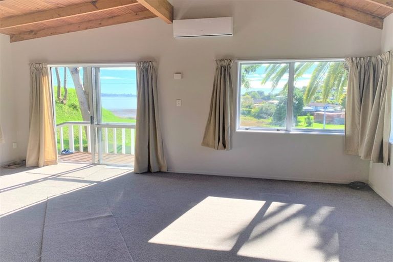 Photo of property in 238 Welcome Bay Road, Welcome Bay, Tauranga, 3112