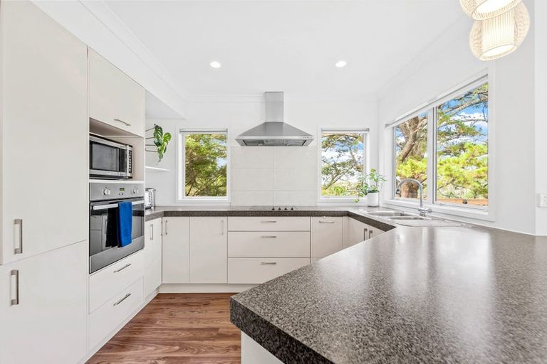 Photo of property in 1143a Whangaparaoa Road, Tindalls Beach, Whangaparaoa, 0930