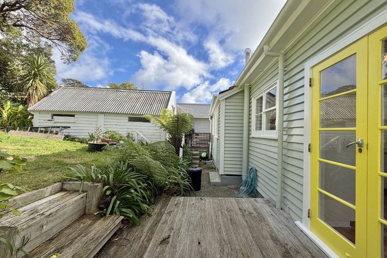 Photo of property in 14 Warwick Street, Wilton, Wellington, 6012