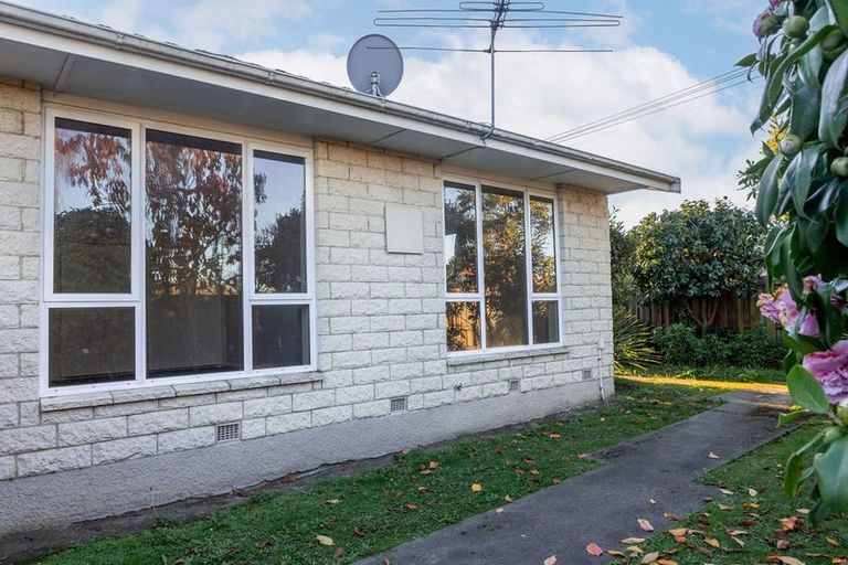 Photo of property in 1/51 Oldwood Street, Bishopdale, Christchurch, 8053