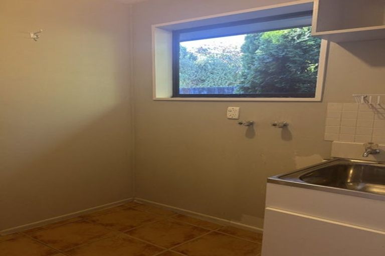 Photo of property in 34 Regency Crescent, Redwood, Christchurch, 8051