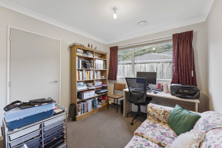 Photo of property in 14 Sun Valley Way, Wainuiomata, Lower Hutt, 5014