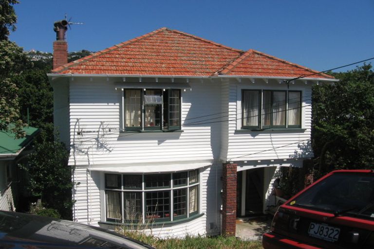 Photo of property in 100 Nairn Street, Mount Cook, Wellington, 6011