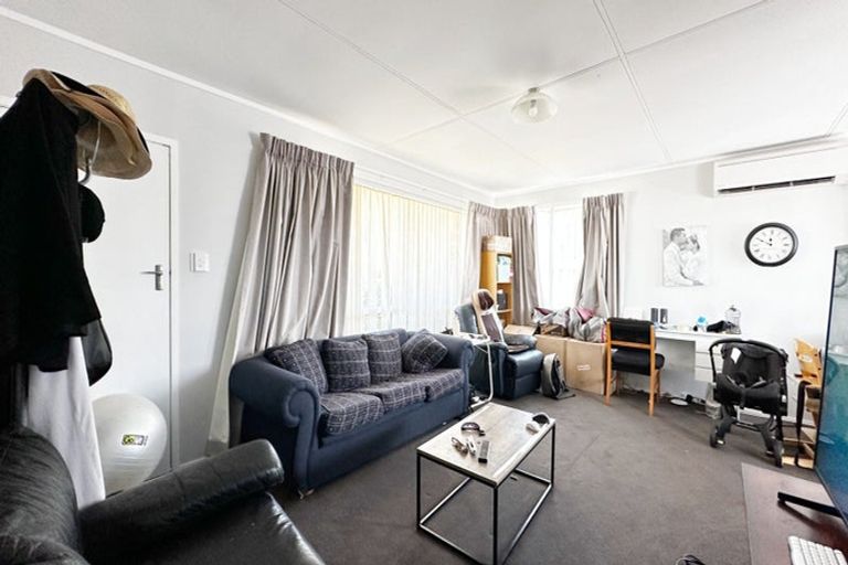 Photo of property in 18 Lingfield Street, Glenfield, Auckland, 0629