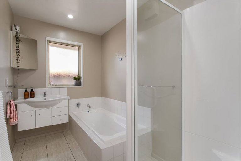 Photo of property in 19 Caleb Place, Northwood, Christchurch, 8051