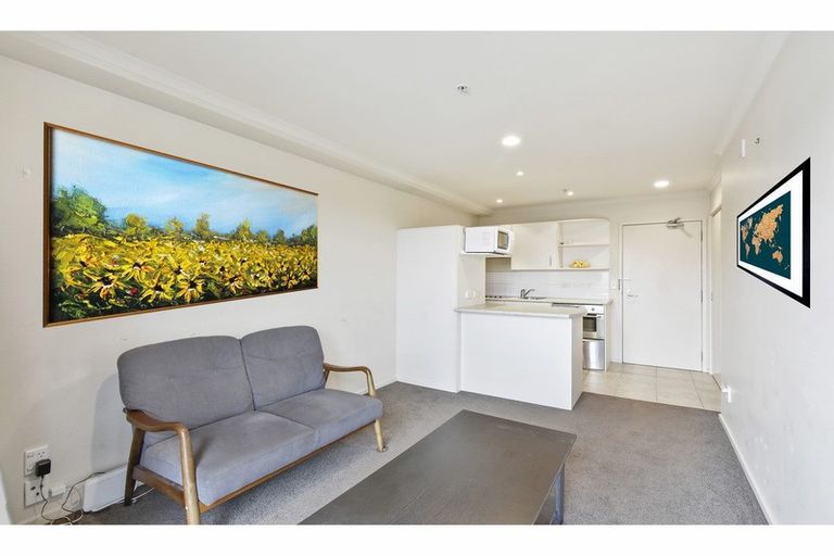 Photo of property in 15i/18 Ronwood Avenue, Manukau, Auckland, 2104