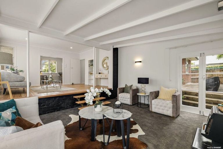 Photo of property in 10 Kerrykeel Drive, Flat Bush, Auckland, 2019