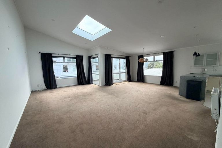 Photo of property in Fernhill Flats, 3/324 The Terrace, Te Aro, Wellington, 6011