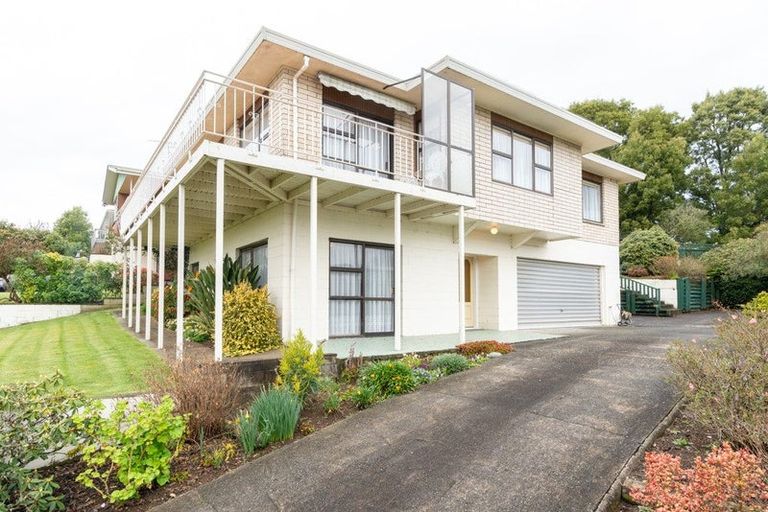 Photo of property in 51 Resthill Crescent, Glenview, Hamilton, 3206