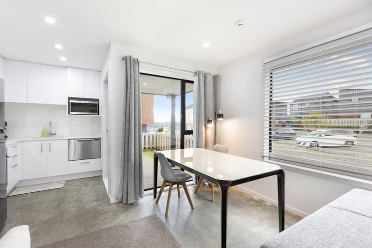 Photo of property in 42 Astelia Way, Woodridge, Wellington, 6037