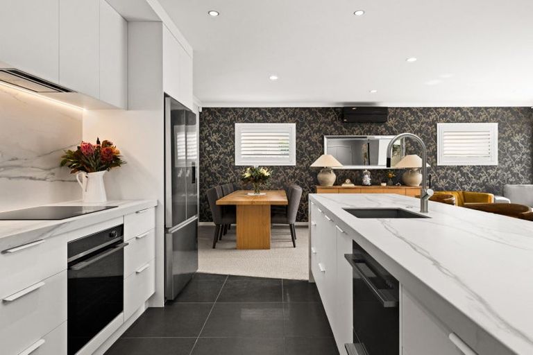 Photo of property in 11 Aoraki Road, Poraiti, Napier, 4112