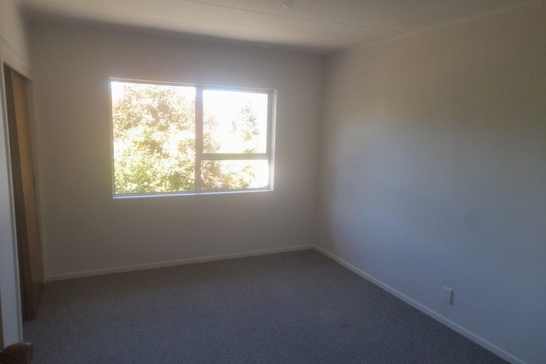 Photo of property in 43 Sunnyview Drive, Brown Owl, Upper Hutt, 5018