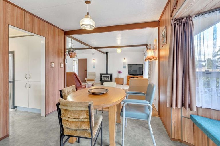 Photo of property in 1 Milsom Place, Te Puke, 3119