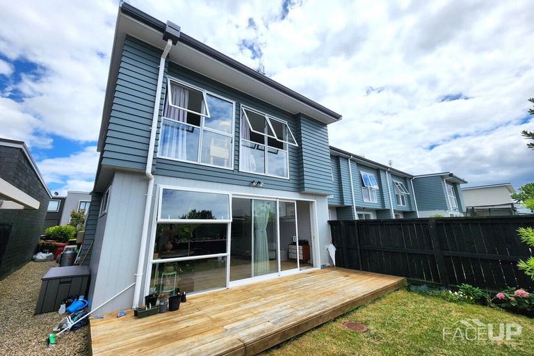 Photo of property in 21 Spotted Dove Road, Hobsonville, Auckland, 0616