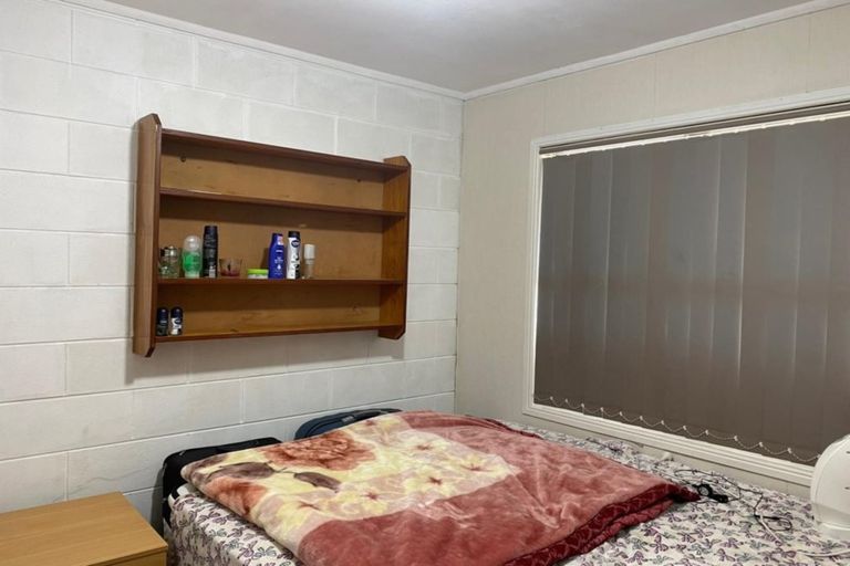 Photo of property in 92b Great South Road, Manurewa, Auckland, 2102