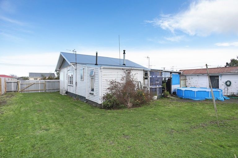 Photo of property in 7 Ngahina Street, Marton, 4710