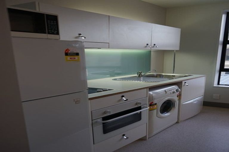 Photo of property in Urbane Apartments, 9/29 Webb Street, Mount Cook, Wellington, 6011