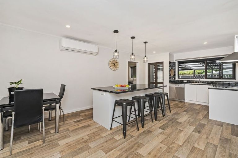 Photo of property in 194 Springs Road, Hornby, Christchurch, 8042