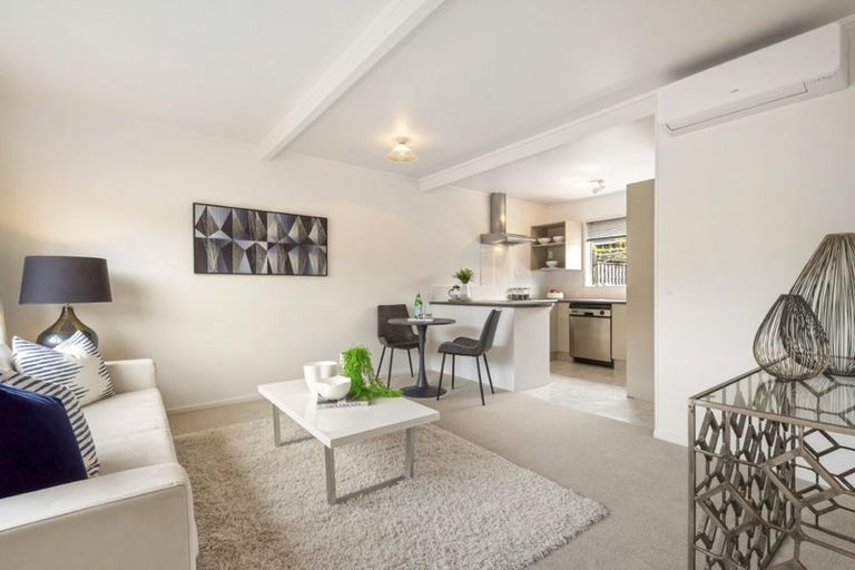 Photo of property in 29 Gordon Avenue, Forrest Hill, Auckland, 0620