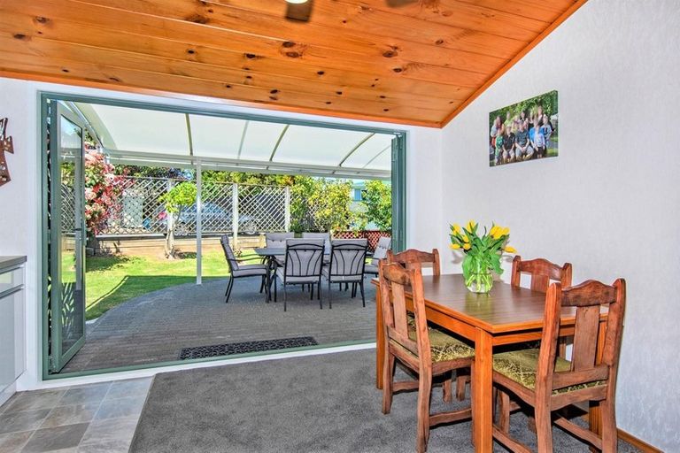Photo of property in 14 Sierra Avenue, Te Kamo, Whangarei, 0112