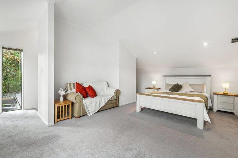 Photo of property in 2/8 Bundoran Way, Pinehill, Auckland, 0632