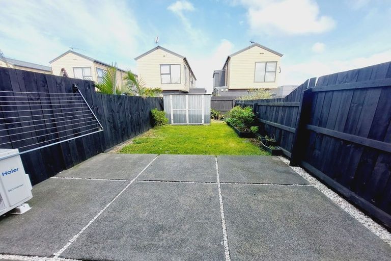 Photo of property in 4 Dignity Street, Papakura, 2110