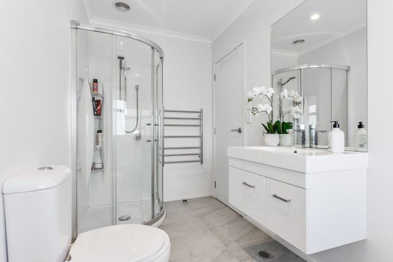 Photo of property in 28u2 Garnett Avenue, Forest Lake, Hamilton, 3200