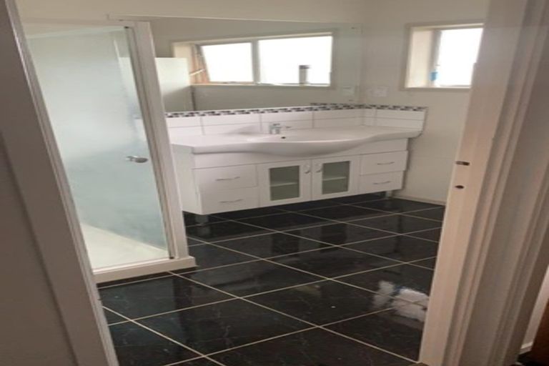 Photo of property in 1 Royal Road, Massey, Auckland, 0614