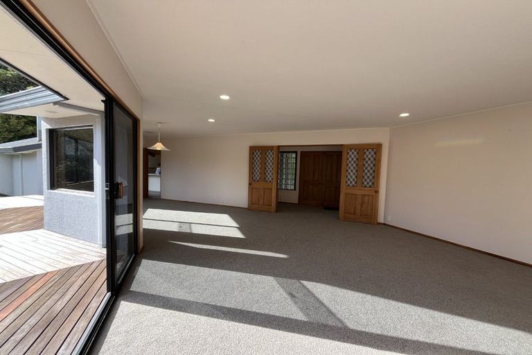 Photo of property in 6 Bushview Place, Upper Vogeltown, New Plymouth, 4310