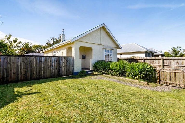 Photo of property in 46 Waihi Road, Hawera, 4610