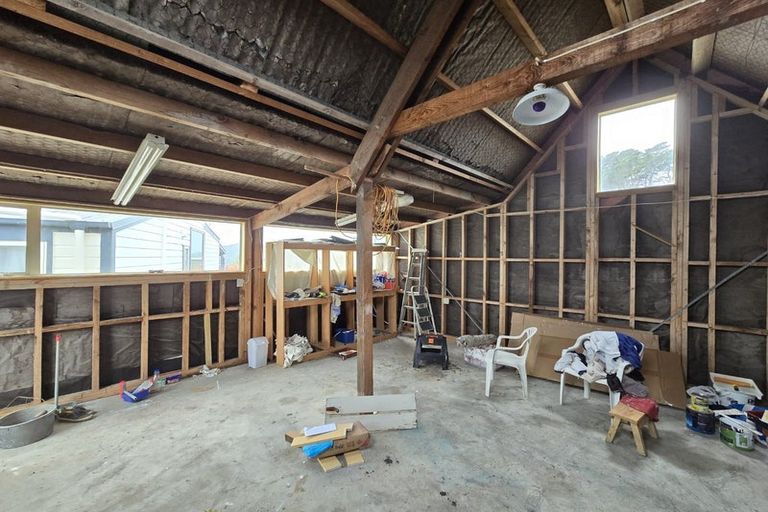 Photo of property in 3 Glamorgan Street, Northland, Wellington, 6012