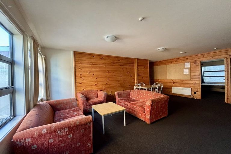 Photo of property in Drummond Street Flats, 1/19 Drummond Street, Mount Cook, Wellington, 6021