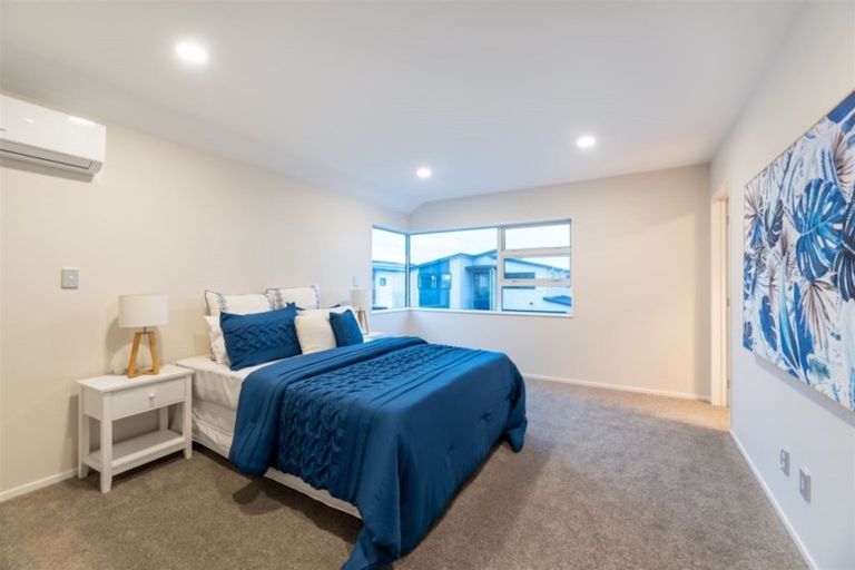 Photo of property in 12 Habitat Place, Hobsonville, Auckland, 0616