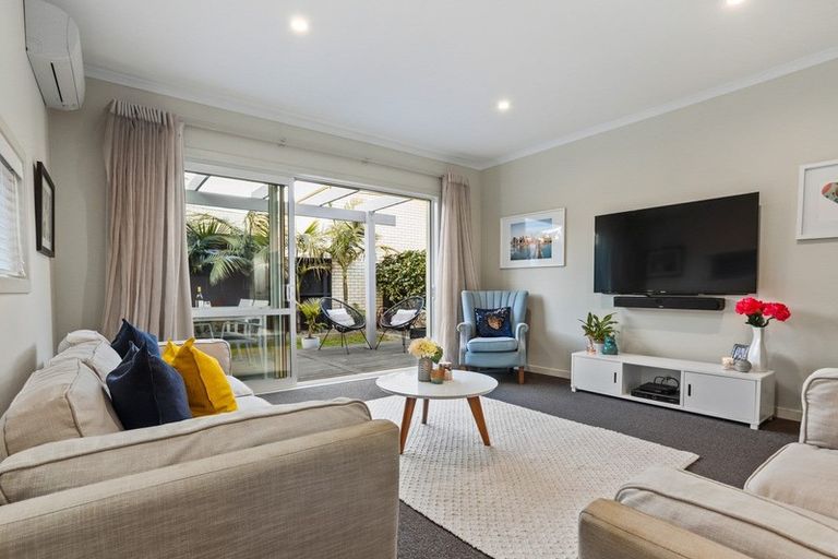 Photo of property in 28 Kanuka Road, Hobsonville, Auckland, 0616