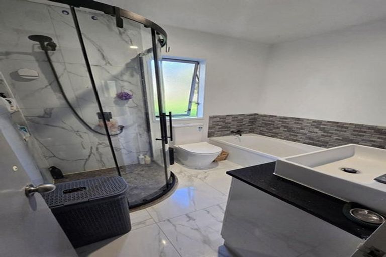 Photo of property in 6 Ronald Woolf Place, Churton Park, Wellington, 6037