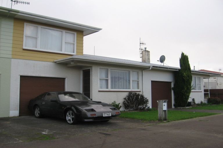 Photo of property in 225-227 Grey Street, Palmerston North, 4414