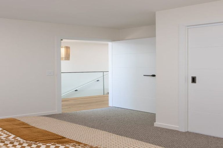 Photo of property in 37 Ruapehu Street, Paraparaumu, 5032