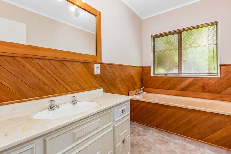 Photo of property in 36 Leeward Drive, Whitby, Porirua, 5024