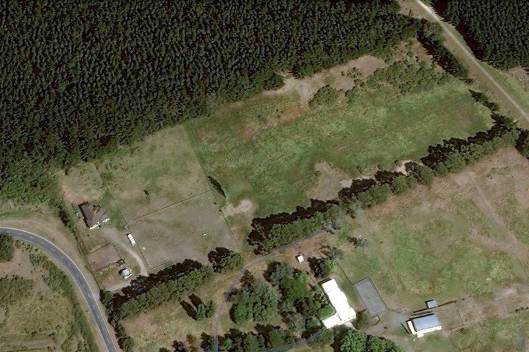 Photo of property in 335 Kainga Road, Kainga, Christchurch, 8083