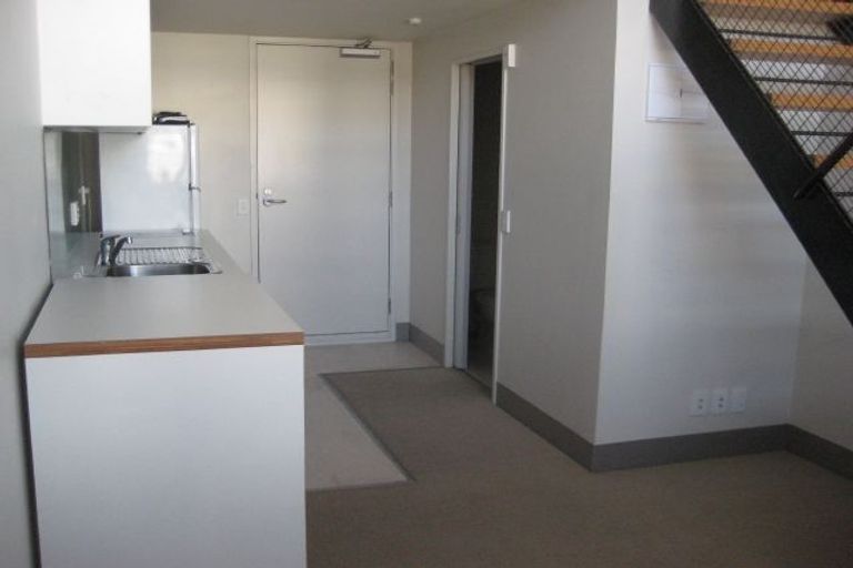 Photo of property in Urbane Apartments, 35/29 Webb Street, Mount Cook, Wellington, 6011
